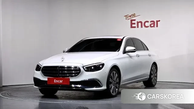 Mercedes-Benz E-Class W213 2023 Белый из Кореи