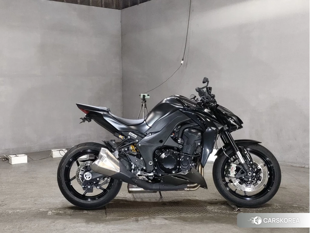 Проданный Kawasaki Z1000 2018 из Японии