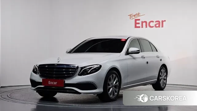 Mercedes-Benz E-Class W213 2019 Белый из Кореи
