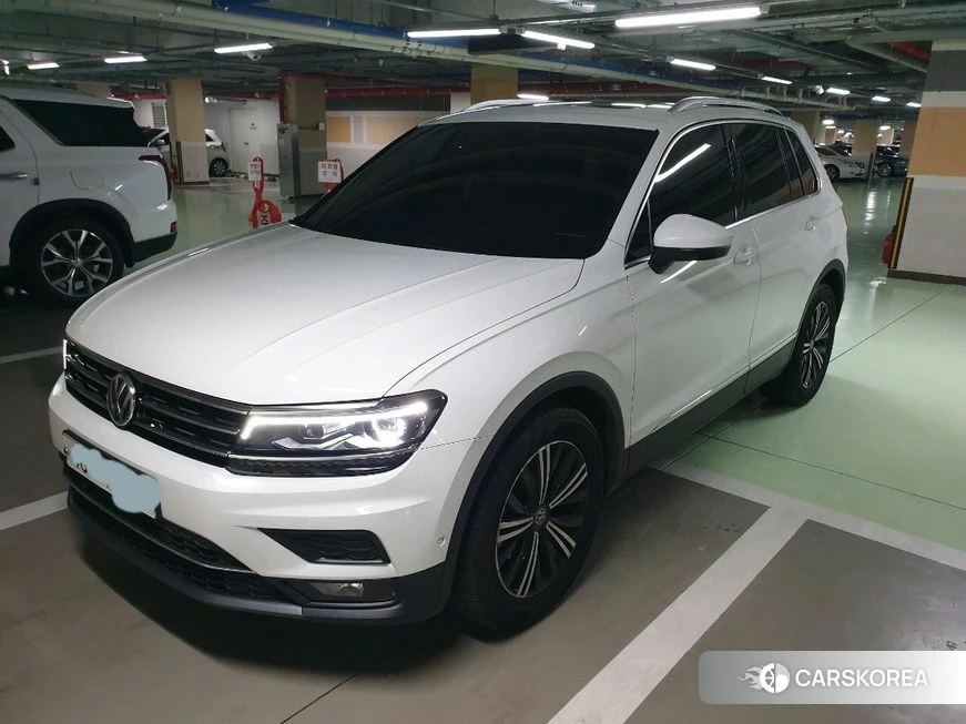 Volkswagen Tiguan second Generation 2018 Белый из Кореи
