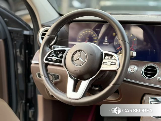 Mercedes-Benz E-class 2020 Черный из Китая