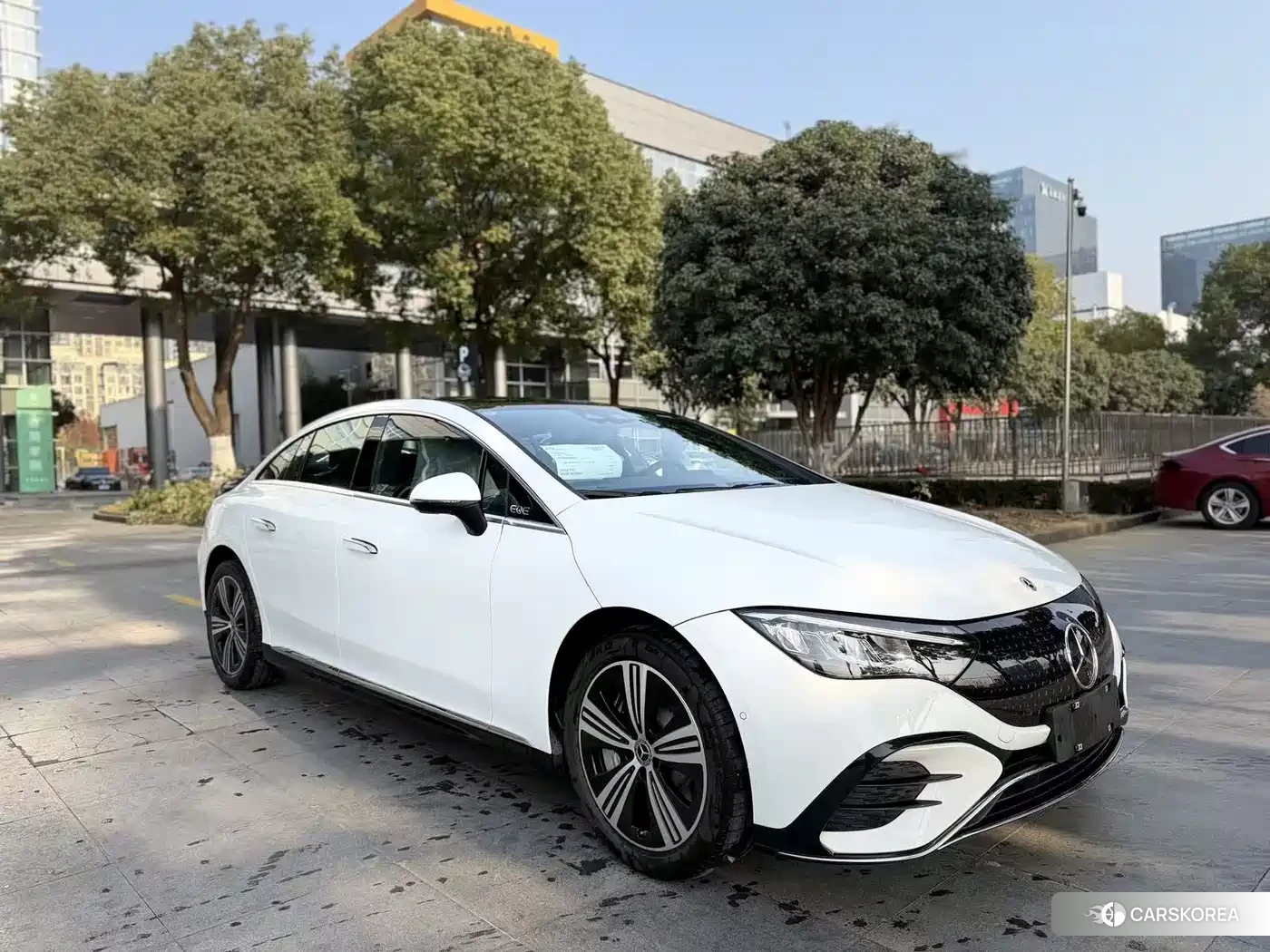 Mercedes-Benz EQE 2025 Белый из Китая