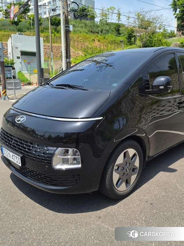 Hyundai Staria 2025 Черный из Кореи