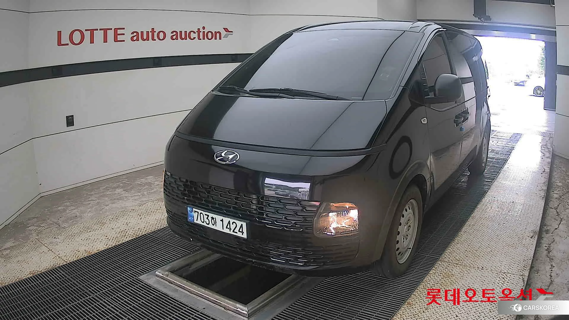 Hyundai Staria 2022 Abyss Black Pearl из Кореи
