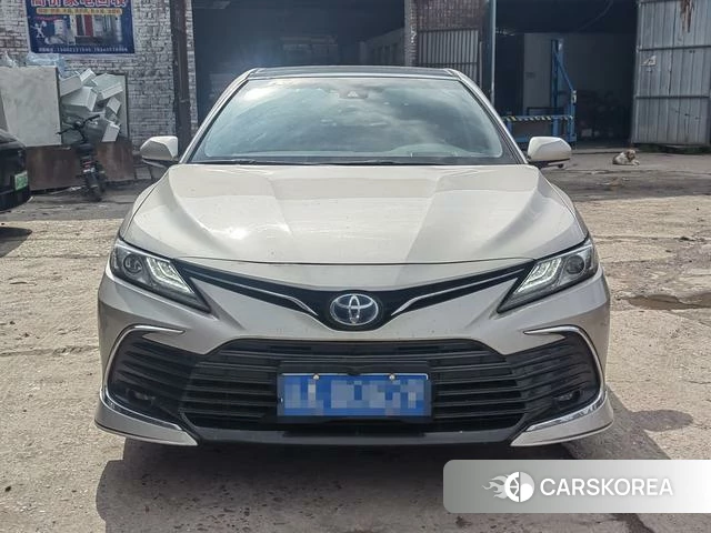 Toyota Camry 2022 Серебристо-серый из Китая