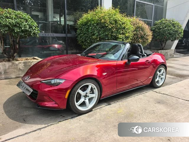 Mazda MX-5 2023 Красный из Китая