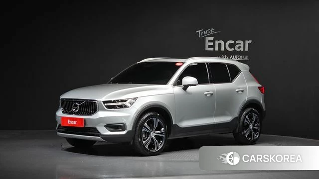 Volvo XC40 2019 Серебряный из Кореи
