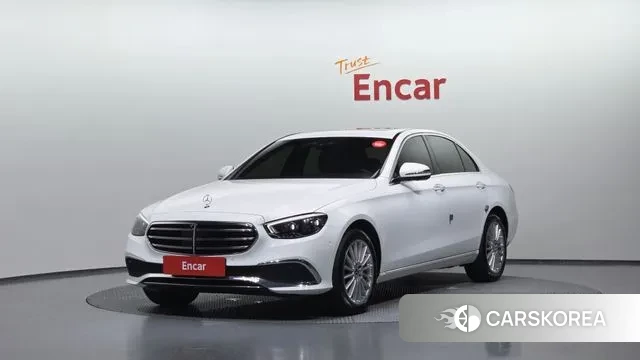 Mercedes-Benz E-Class W213 2021 Белый из Кореи