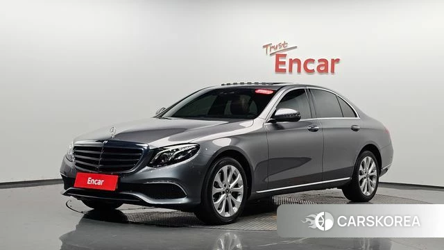 Mercedes-Benz E-Class W213 2018 Серый из Кореи