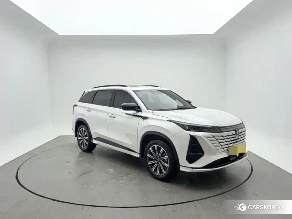 Chang'an Changan CS75PLUS 2025 Белый из Китая