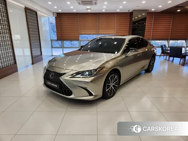 Lexus ES300h 7th generation 2021 Серый из Кореи