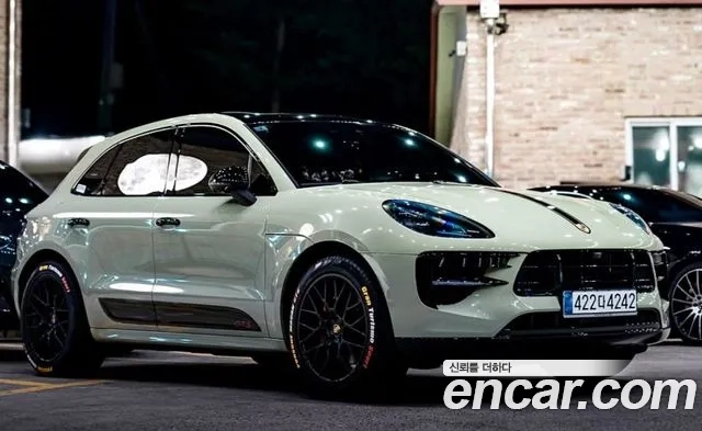 Porsche Macan 2020 Черный из Кореи