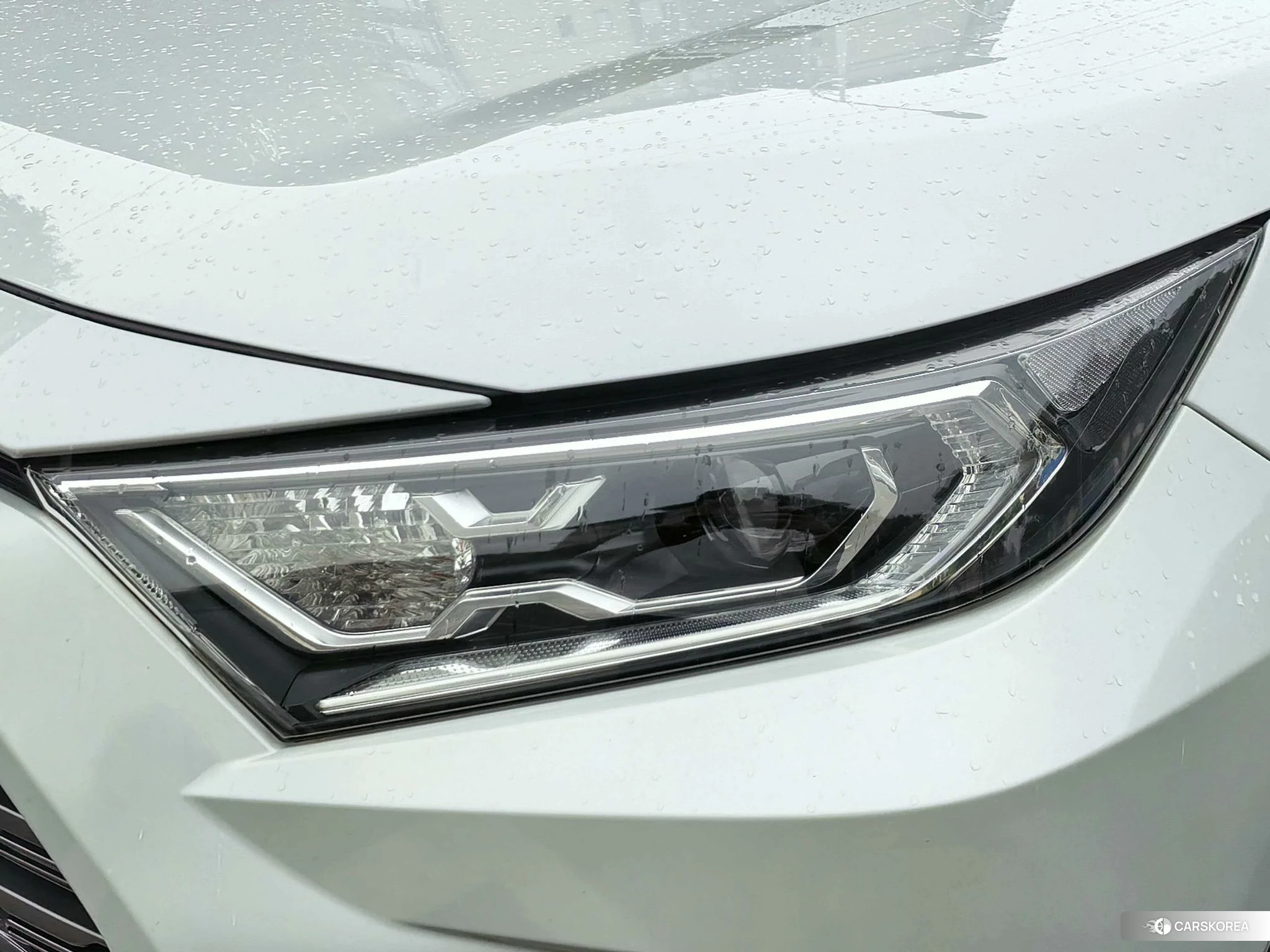 Toyota RAV4 Rongfang 2019 Серебристо-серый из Китая