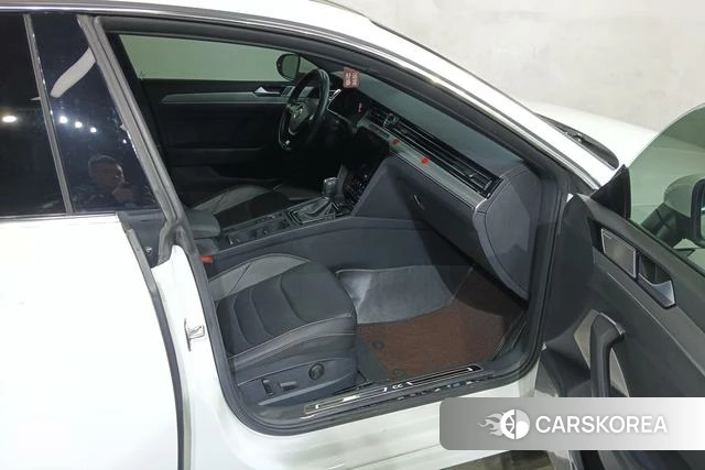 Volkswagen CC 2020 Белый из Китая
