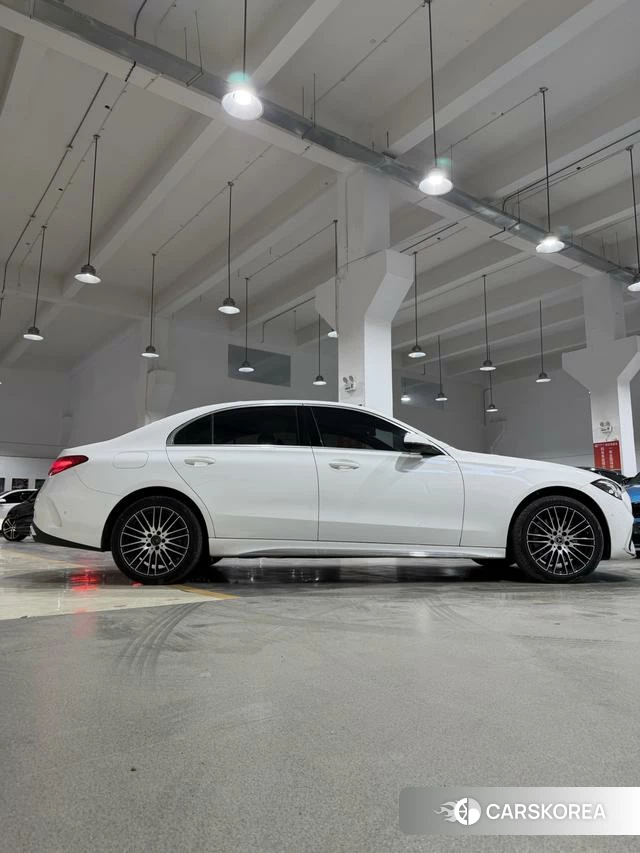 Mercedes-Benz Class C 2023 Белый из Китая