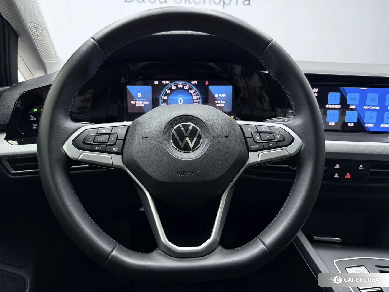 Volkswagen Golf 2020 Серебристо-серый из Китая