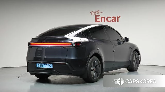 Tesla Model Y 2025 Серый из Кореи