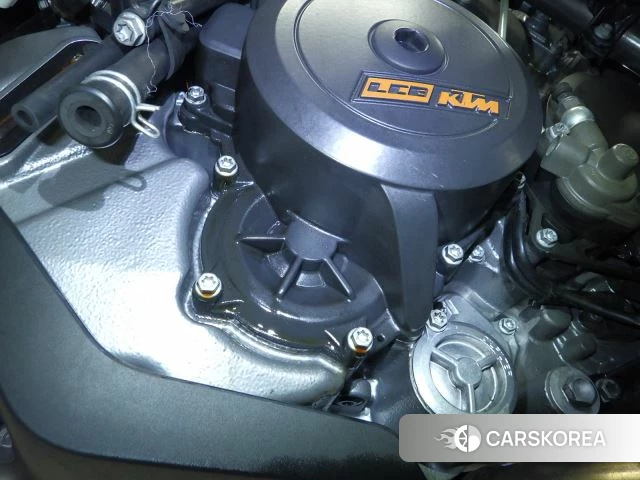 Engine photo