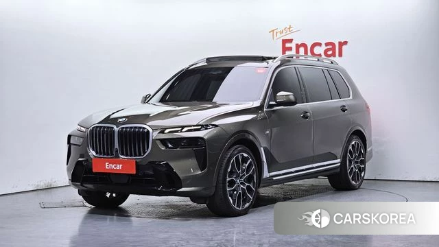 BMW X7 (G07) 2023 Коричневый из Кореи
