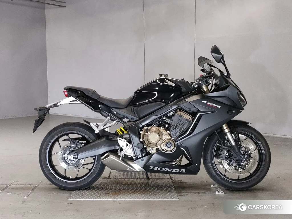 Проданный Honda CBR650R 2021 из Японии