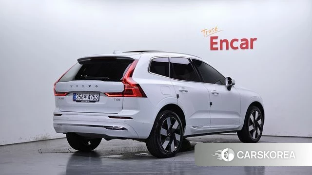 Volvo XC60 second Generation 2025 Белый из Кореи