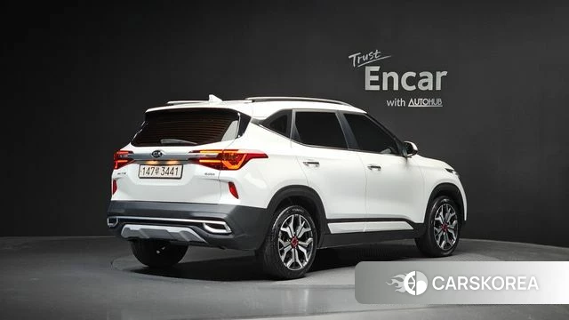 Kia Seltos 2020 Белый из Кореи