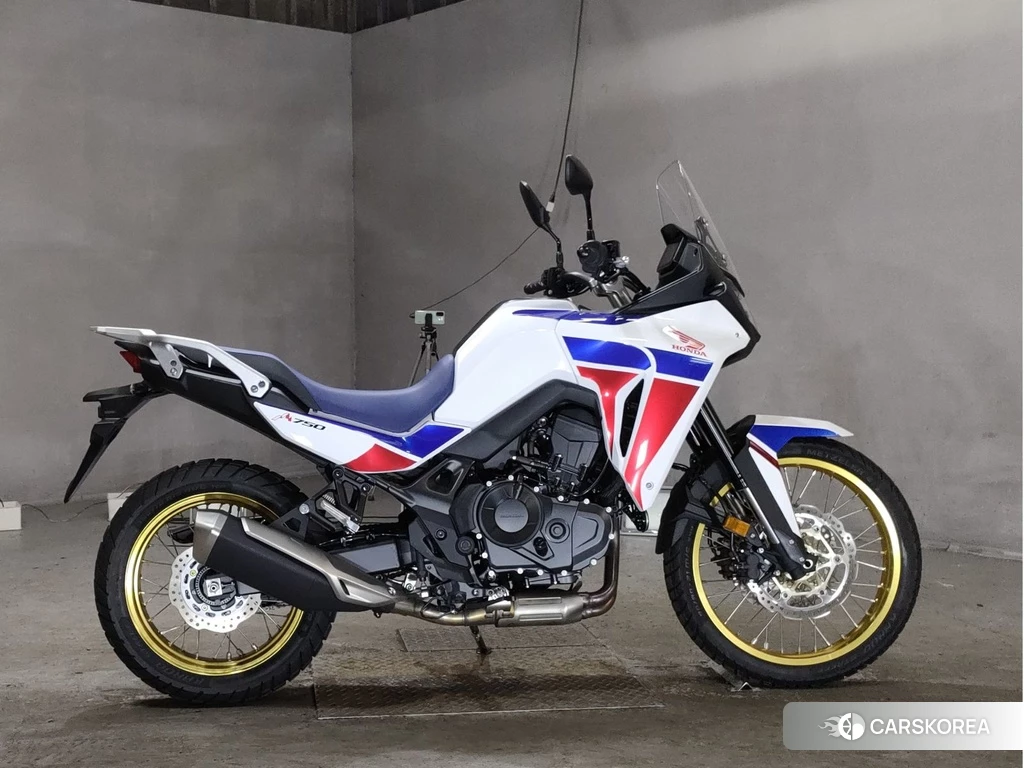 Проданный Honda TRANSALP XL750 2023 из Японии, фото 2