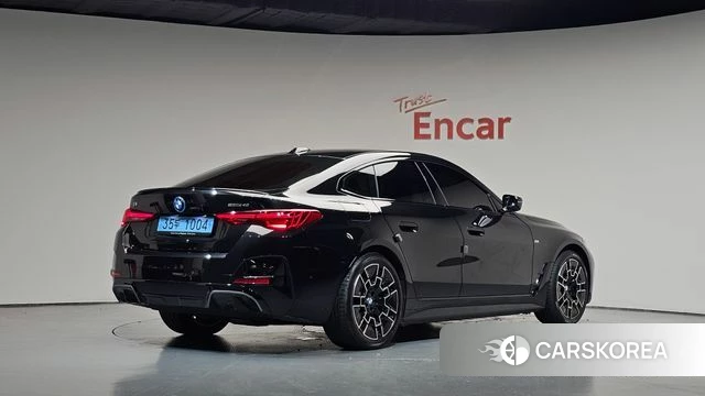 BMW i4 2026 Черный из Кореи