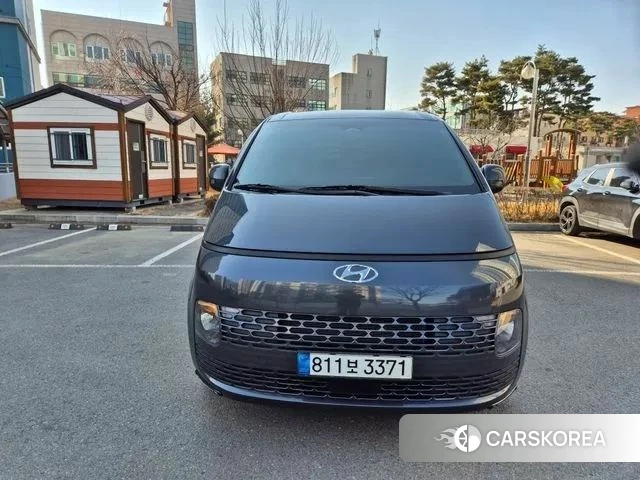 Hyundai Staria 2023 Серый из Кореи