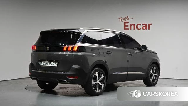 Peugeot 5008 second generation 2019 Серый из Кореи