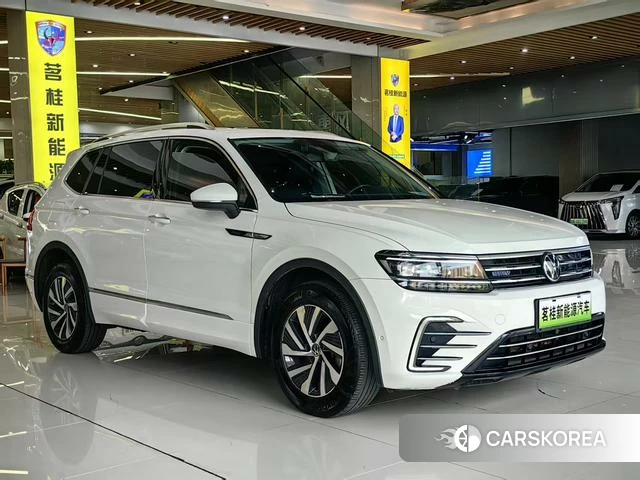Volkswagen Tiguan L PHEV 2021 Белый из Китая