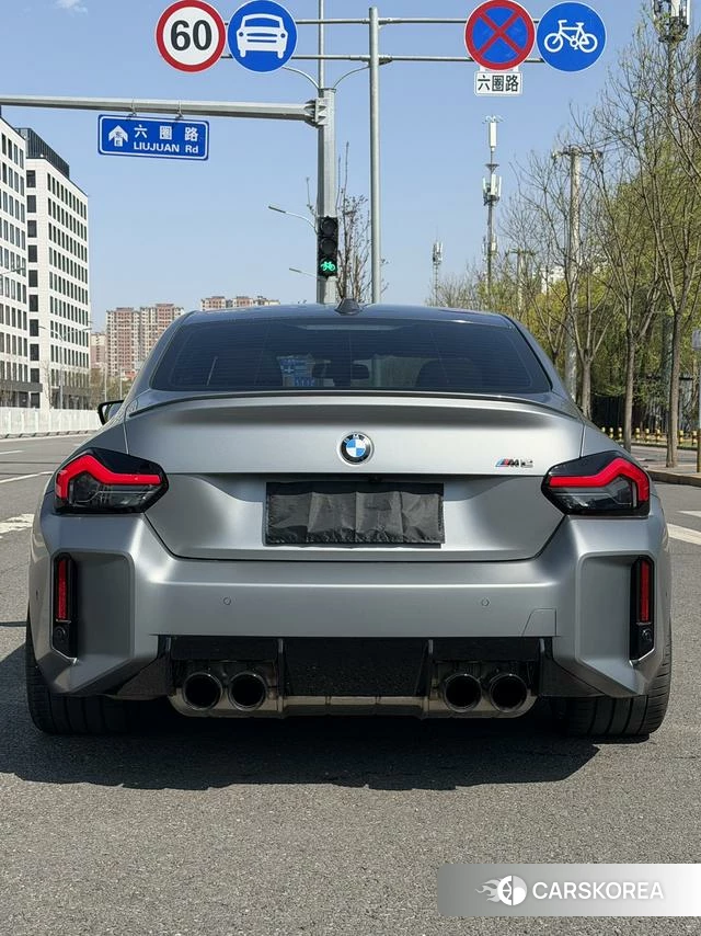 BMW M2 2025 Серебристо-серый из Китая