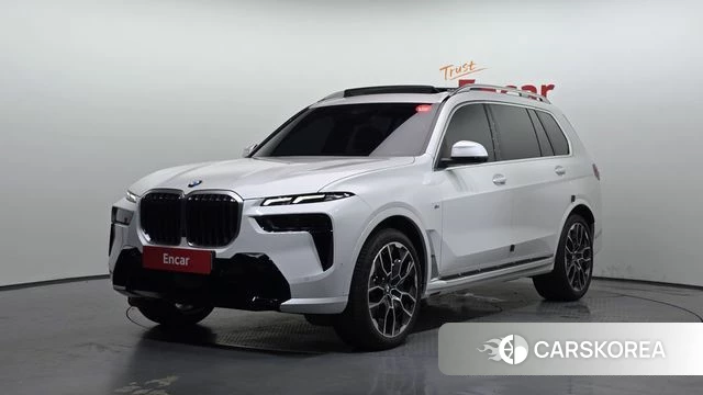 BMW X7 (G07) 2025 Белый из Кореи