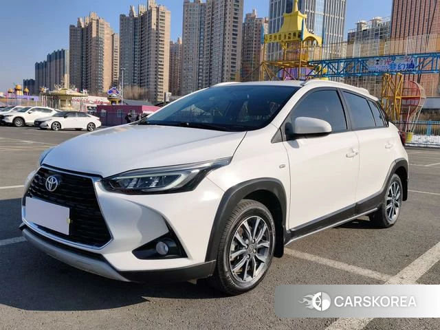 Toyota YARIS L Zhixuan 2022 Белый из Китая