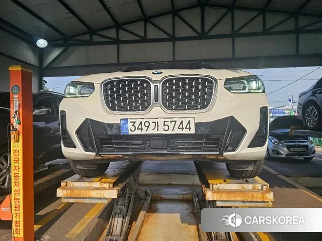 BMW X4 (G02) 2024 Белый из Кореи