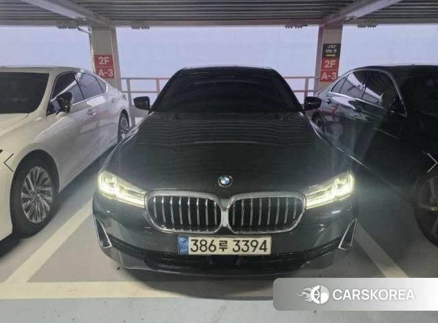 BMW 5 Series (G30) 2022 Черный из Кореи