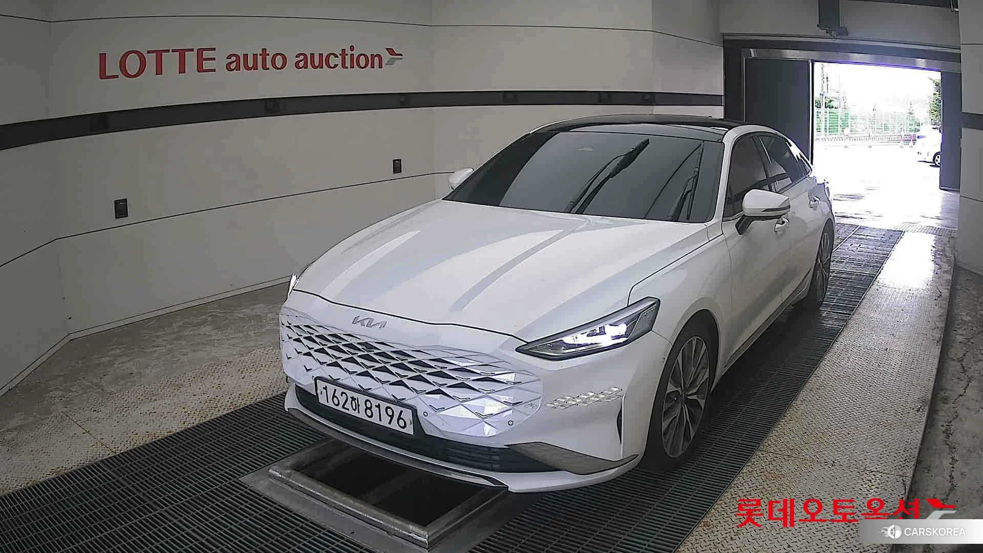 Kia K8 2022 Snow White Pearl из Кореи