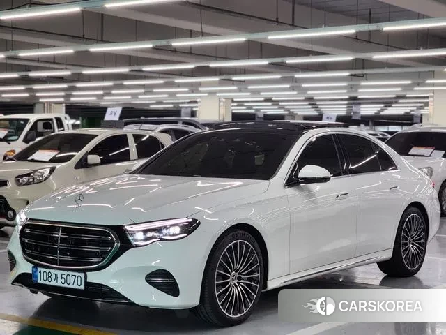 Mercedes-Benz E-Class W214 2024 Белый из Кореи