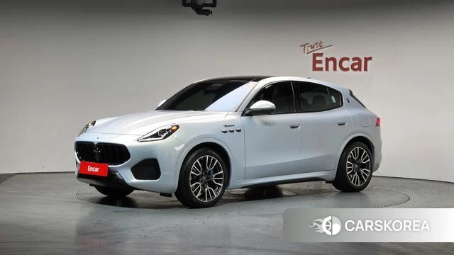 Maserati Grecale 2023 Светло-серебряный цвет из Кореи