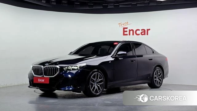 BMW 5 Series (G60) 2025 Черный из Кореи