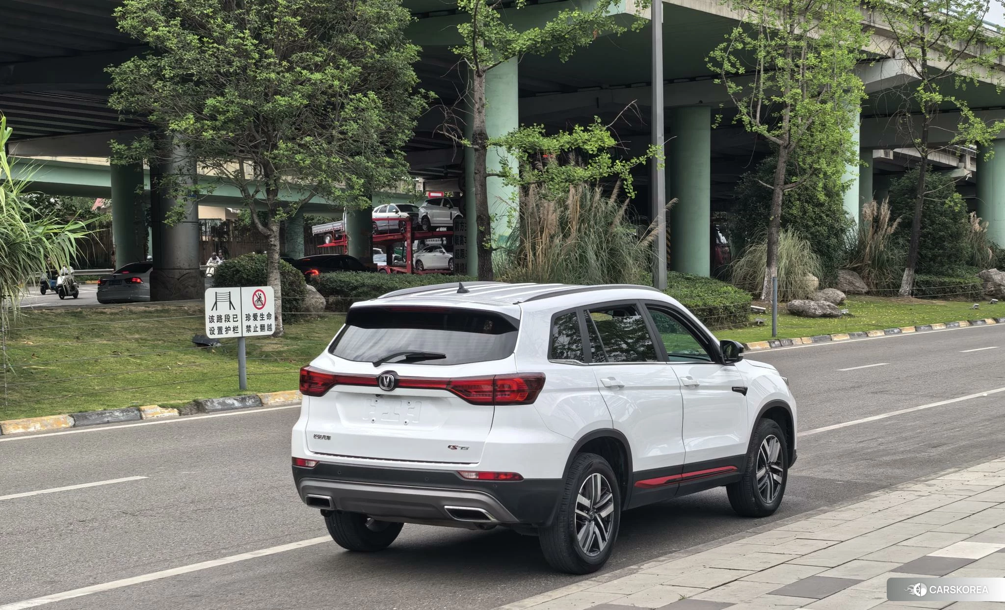 Chang'an CS75 2023 Белый из Китая