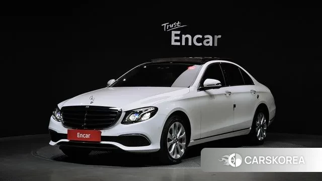 Mercedes-Benz E-Class W213 2019 Белый из Кореи