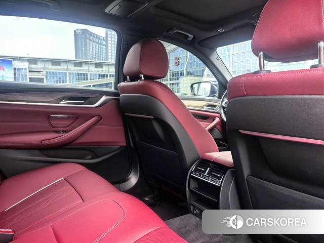BMW 5 series 2022 Черный из Китая