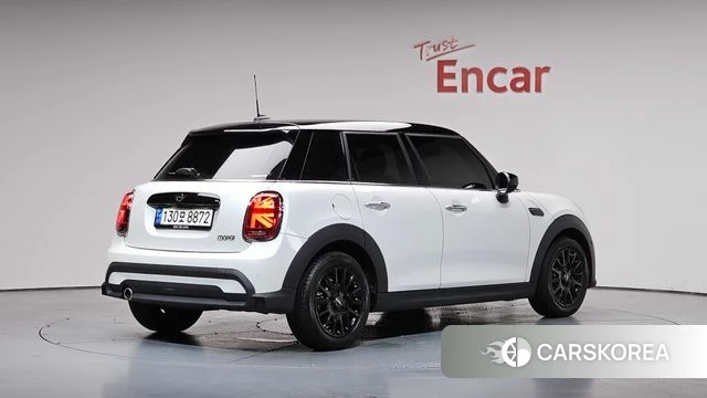 Mini Cooper 2024 Белый из Кореи
