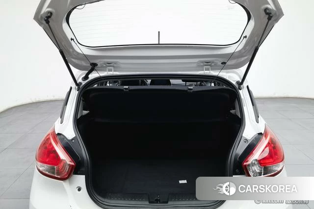 Baojun 310 2018 Белый из Китая