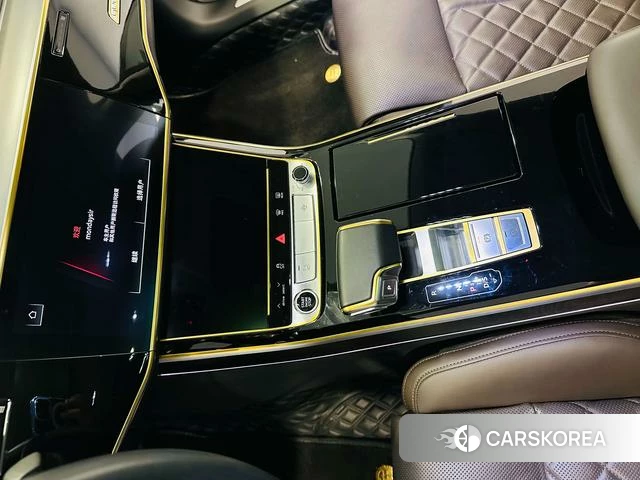 Audi A8 2021 Черный из Китая
