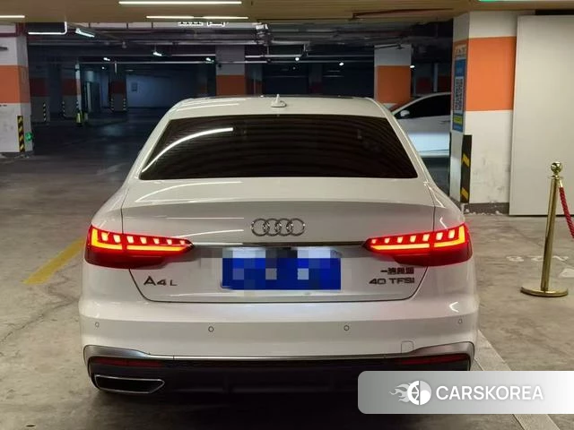 Audi A4L 2021 Белый из Китая