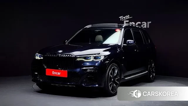 BMW X7 (G07) 2021 Черный из Кореи