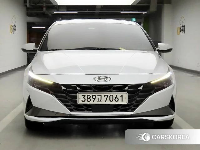 Hyundai Avante Hybrid (CN7) 2022 Белый из Кореи