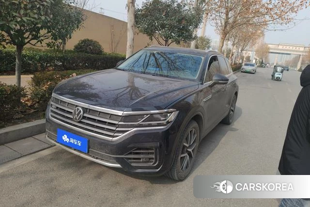 Volkswagen Touareg 2021 Черный из Китая